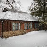 To conserve energy, AI clears up cloudy forecasts: A team of master’s students in the Smith School helped to develop the Toboggan Lodge case study